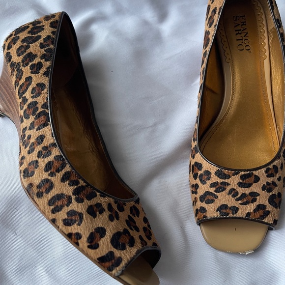 Cheetah Print Kitten heels - Picture 3 of 7